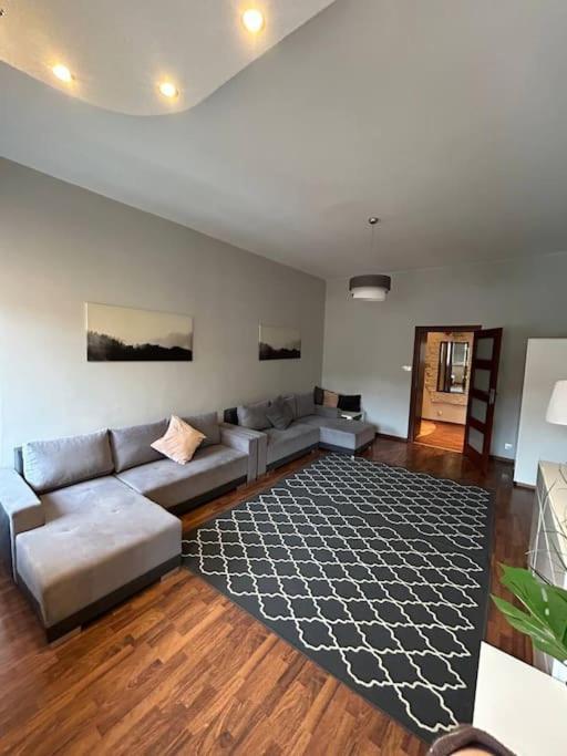 Big Apart - Rynek 8 - Nice View - 3 Rooms - 9 People วรอตซวาฟ ภายนอก รูปภาพ